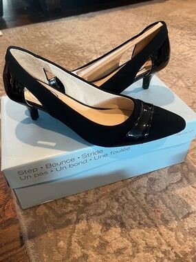 Black pumps Life Stride 5.5